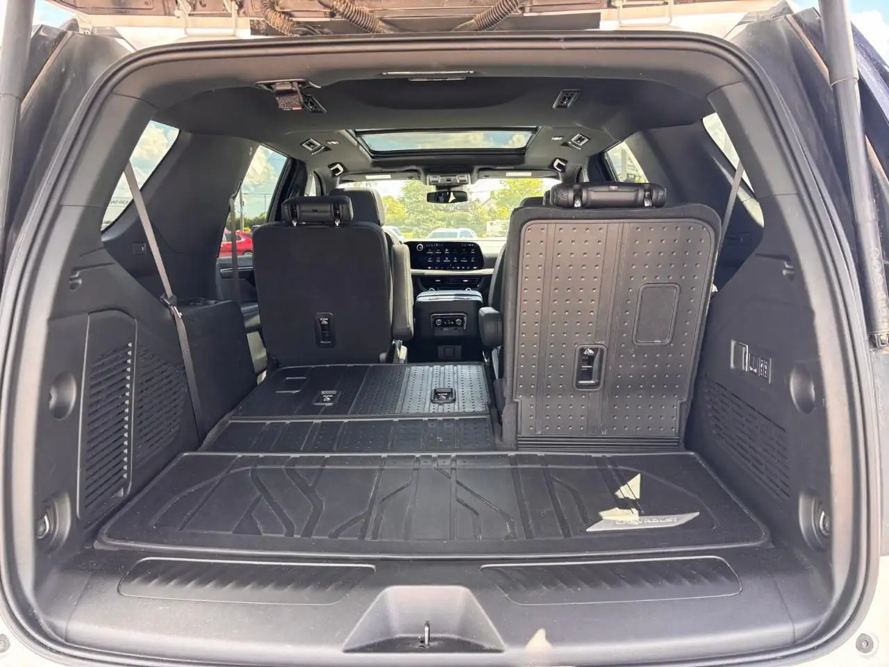 Chevrolet Tahoe снимка Chevrolet Tahoe