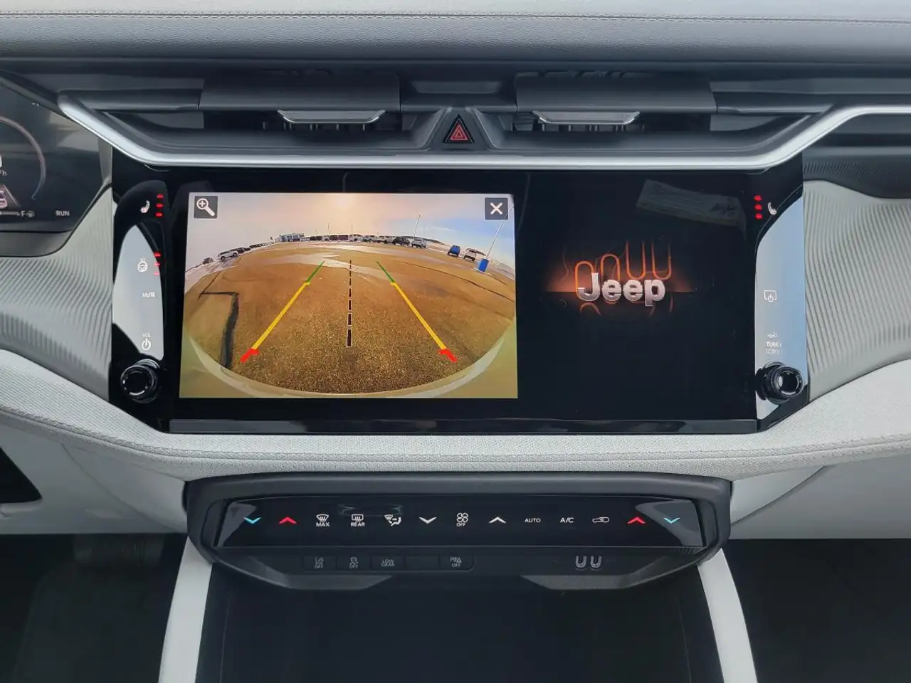 Jeep Cherokee снимка Jeep Cherokee