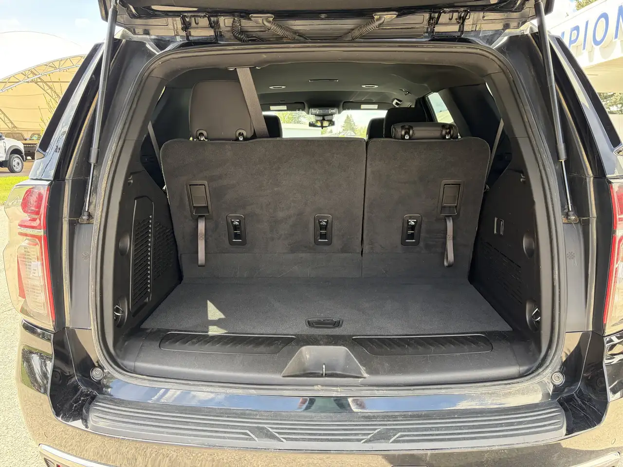 Chevrolet Tahoe снимка Chevrolet Tahoe