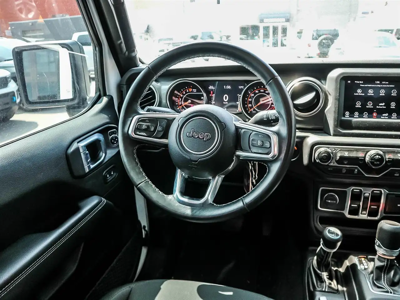 Jeep Gladiator снимка Jeep Gladiator