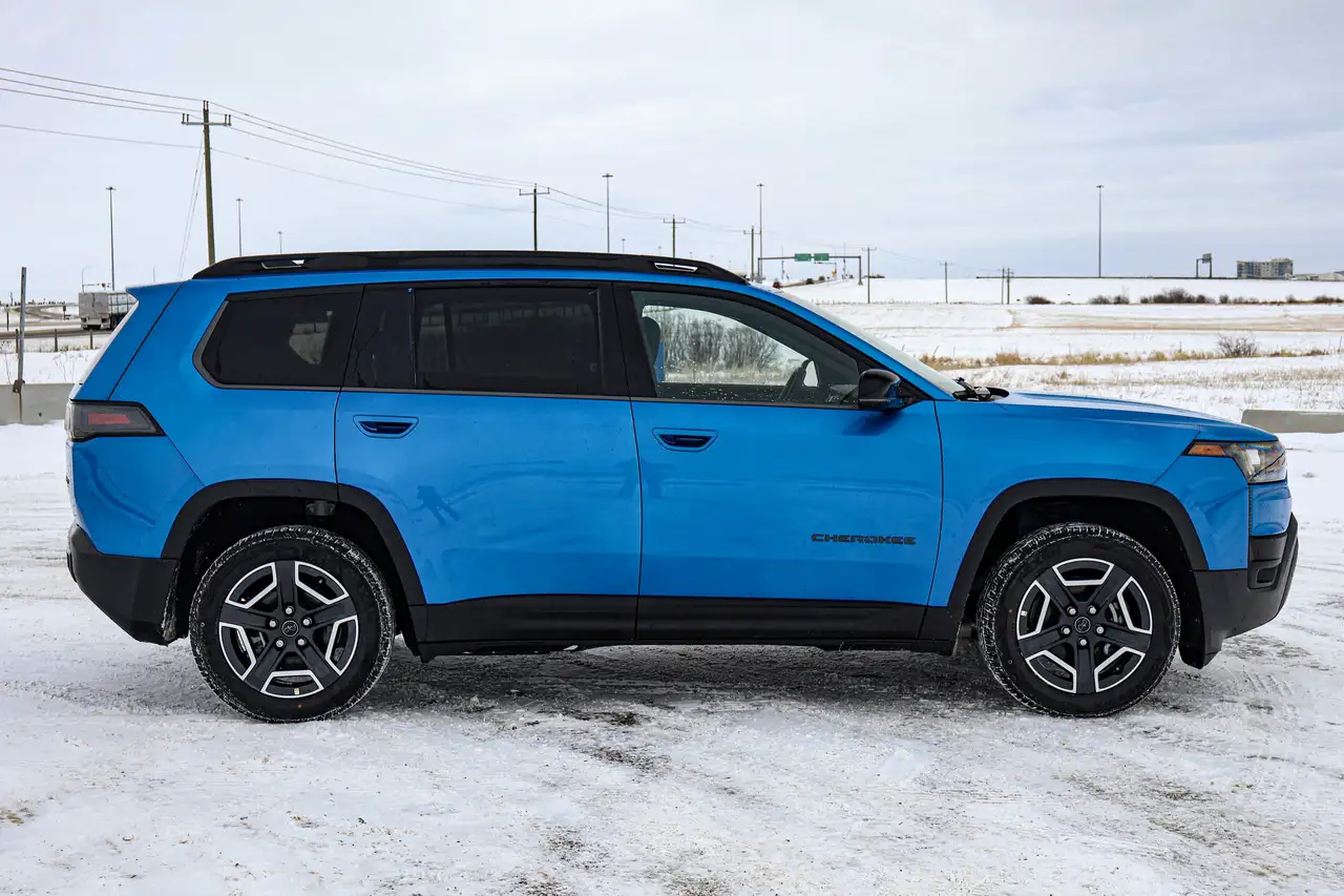 Jeep Cherokee снимка Jeep Cherokee