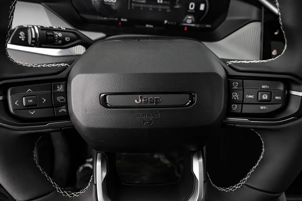 Jeep Cherokee снимка Jeep Cherokee