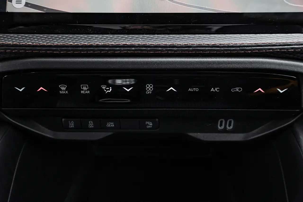 Jeep Cherokee снимка Jeep Cherokee