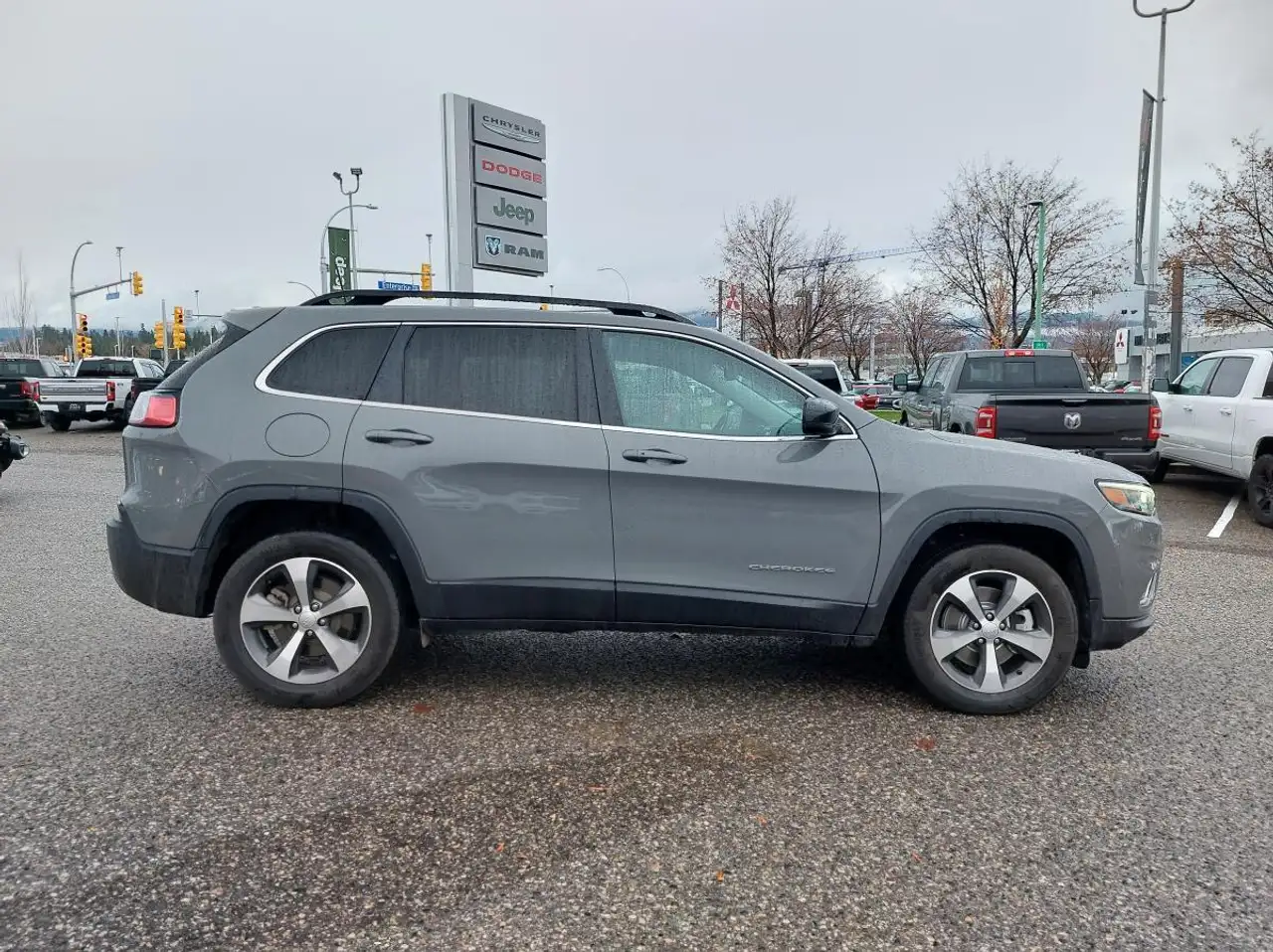 Jeep Cherokee photo Jeep Cherokee