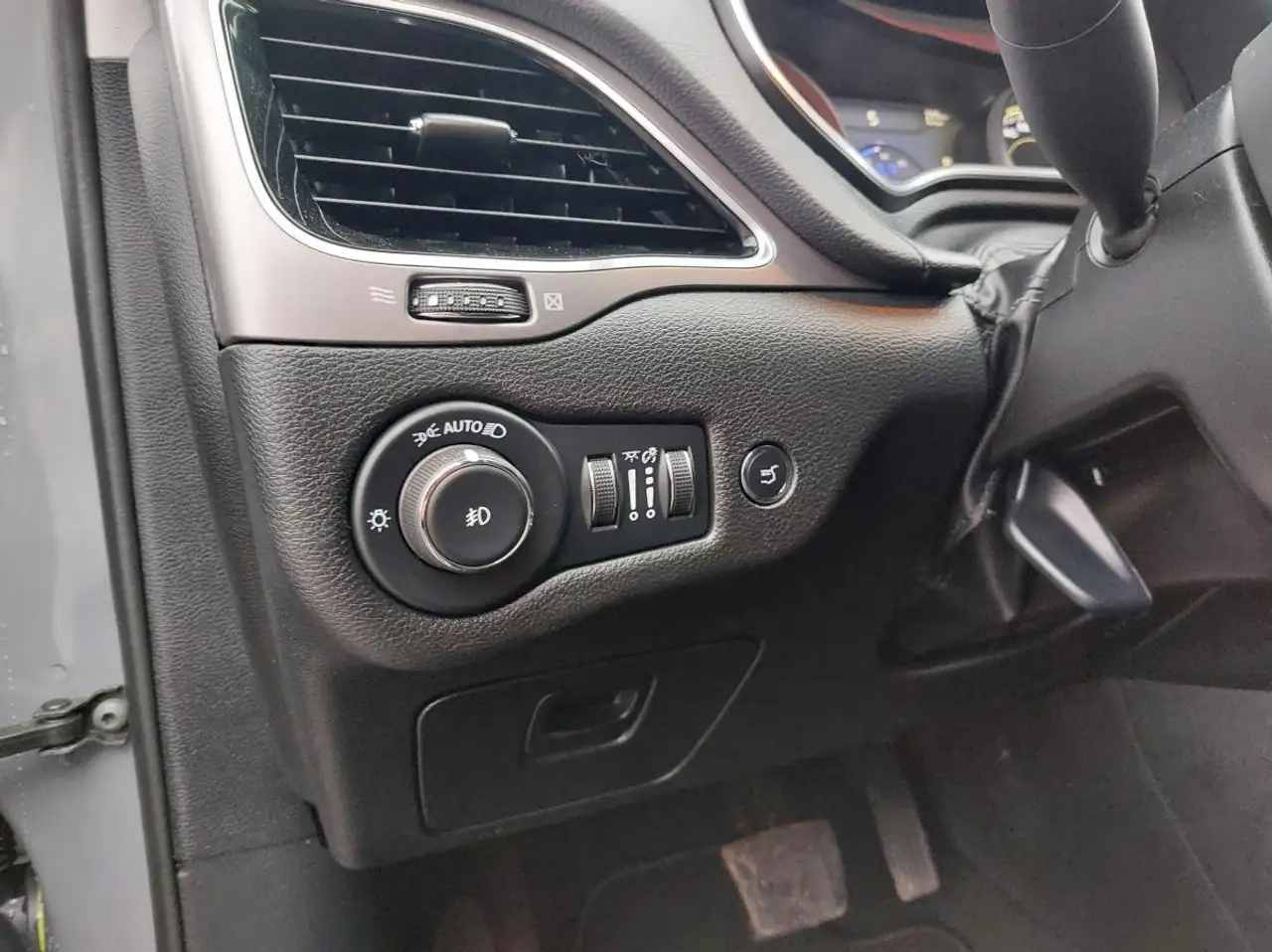 Jeep Cherokee photo Jeep Cherokee