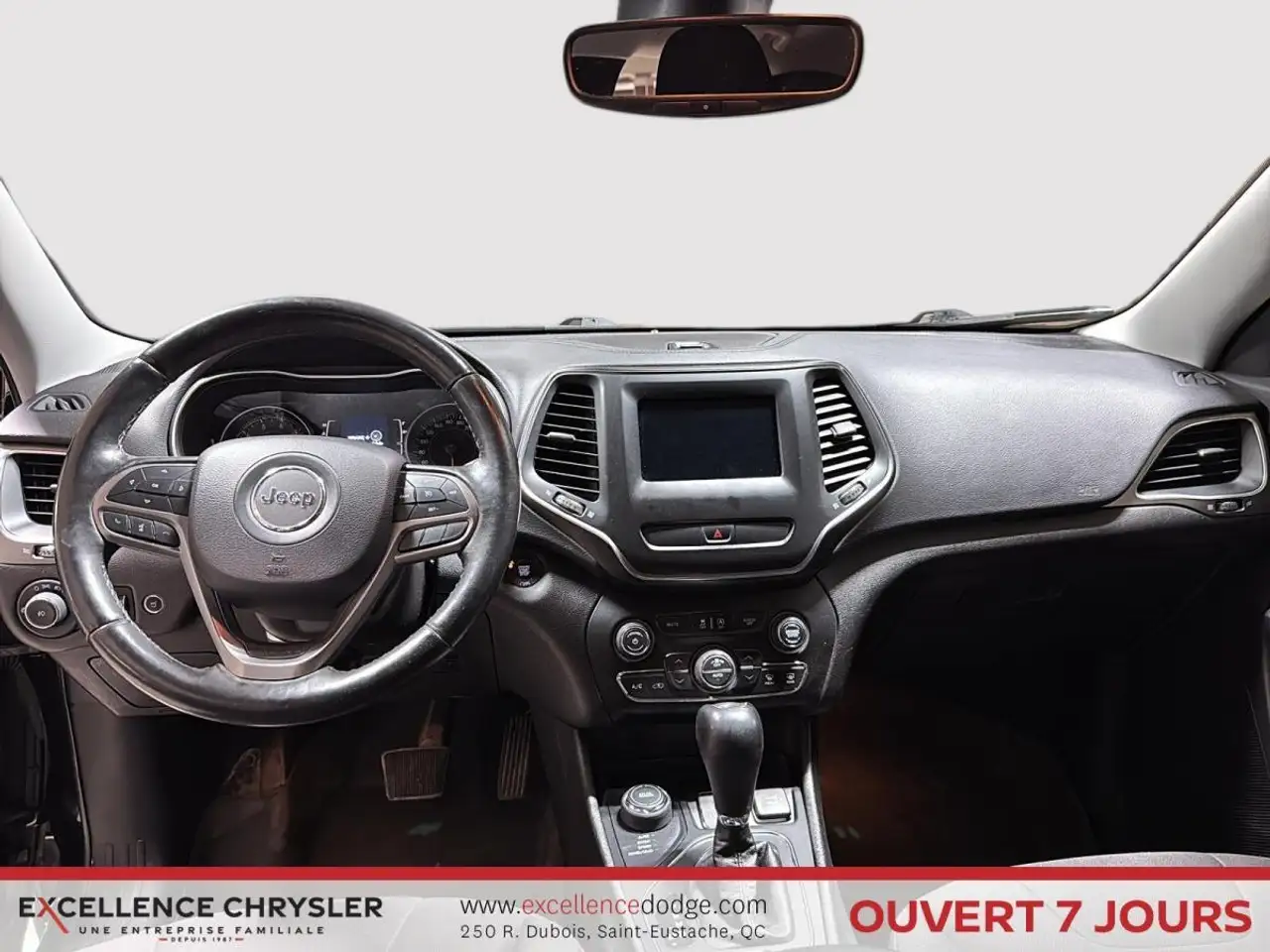 Jeep Cherokee снимка Jeep Cherokee