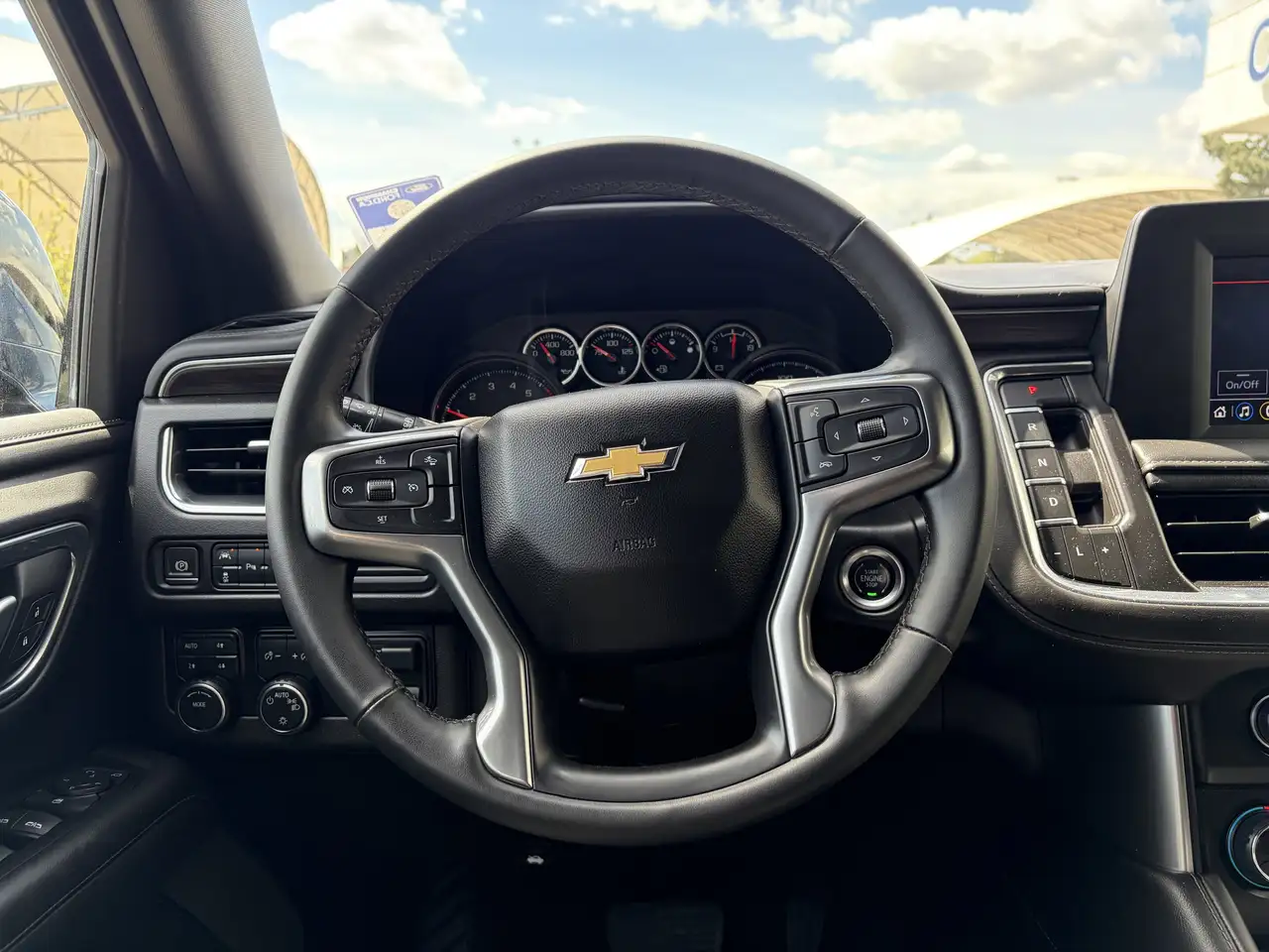 Chevrolet Tahoe снимка Chevrolet Tahoe