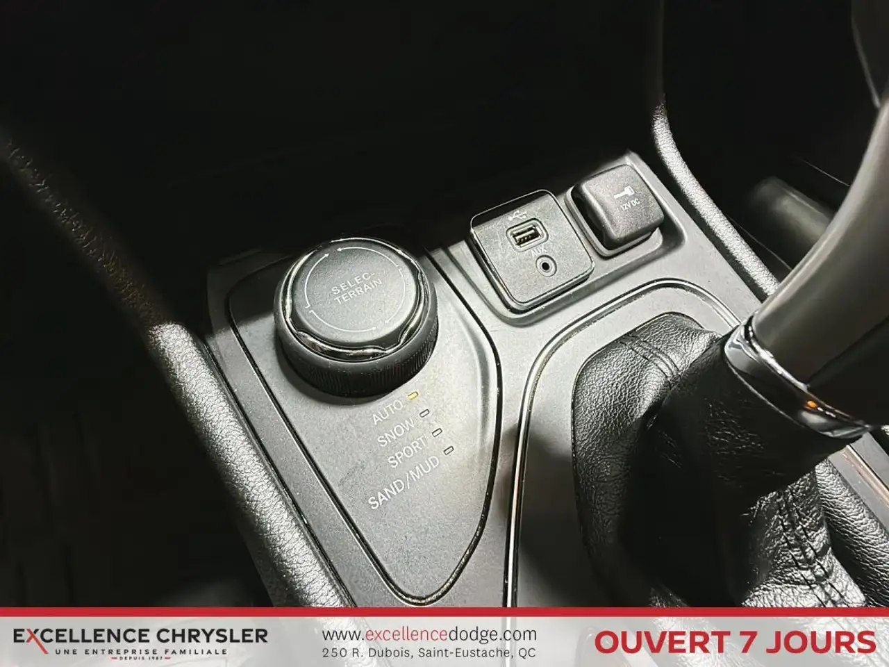 Jeep Cherokee снимка Jeep Cherokee
