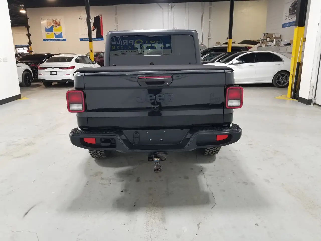 Jeep Gladiator photo Jeep Gladiator