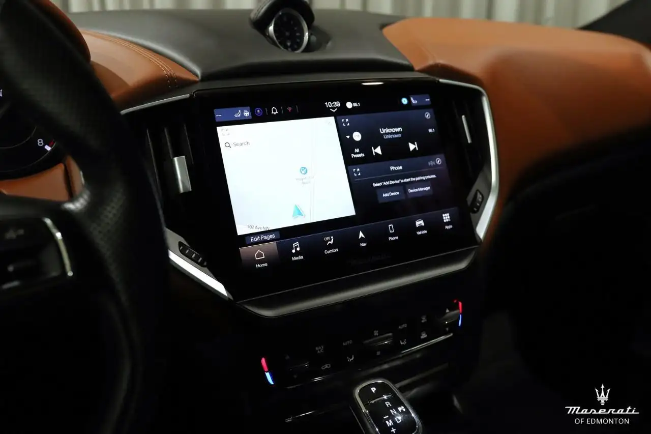 Maserati Ghibli снимка Maserati Ghibli