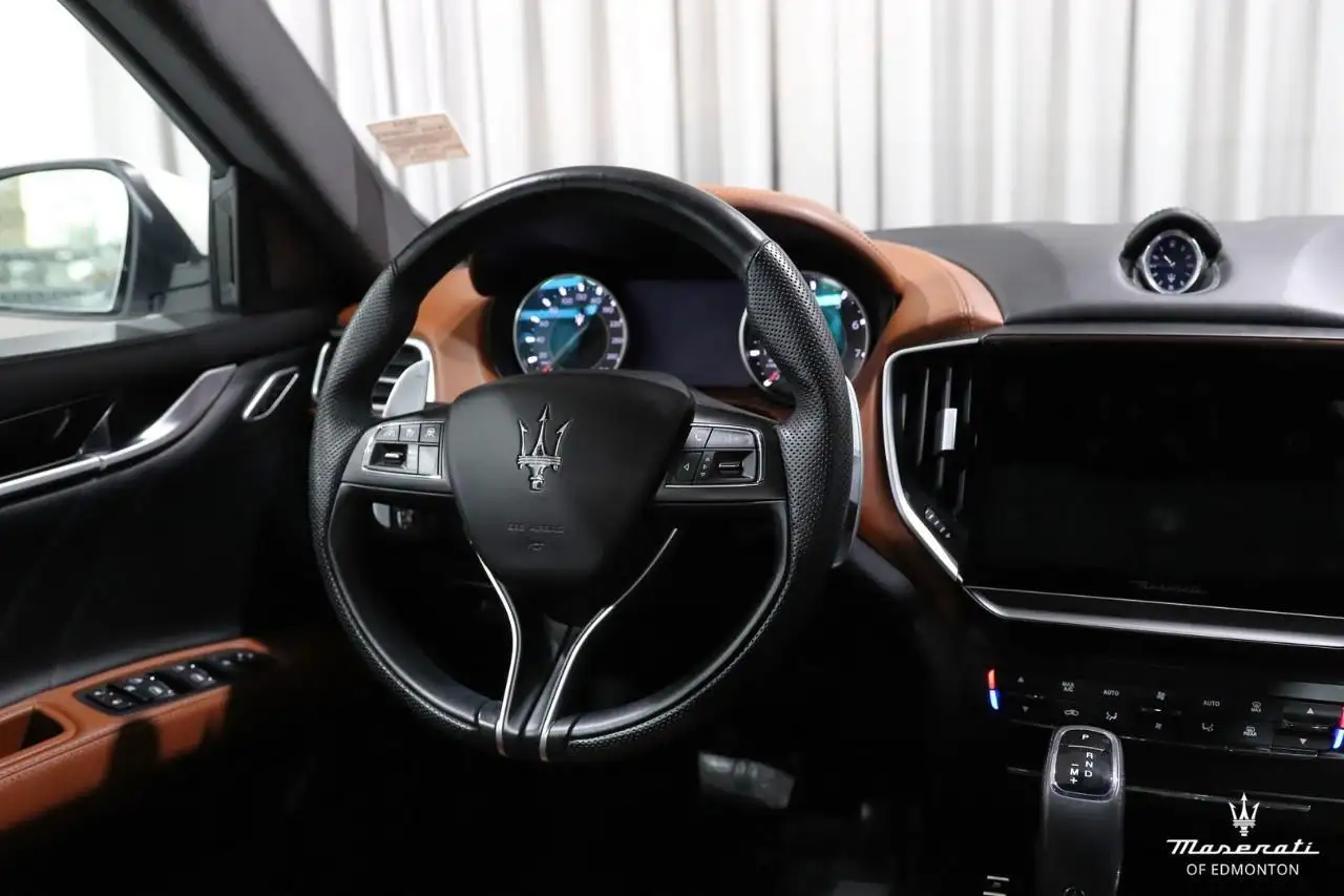 Maserati Ghibli снимка Maserati Ghibli