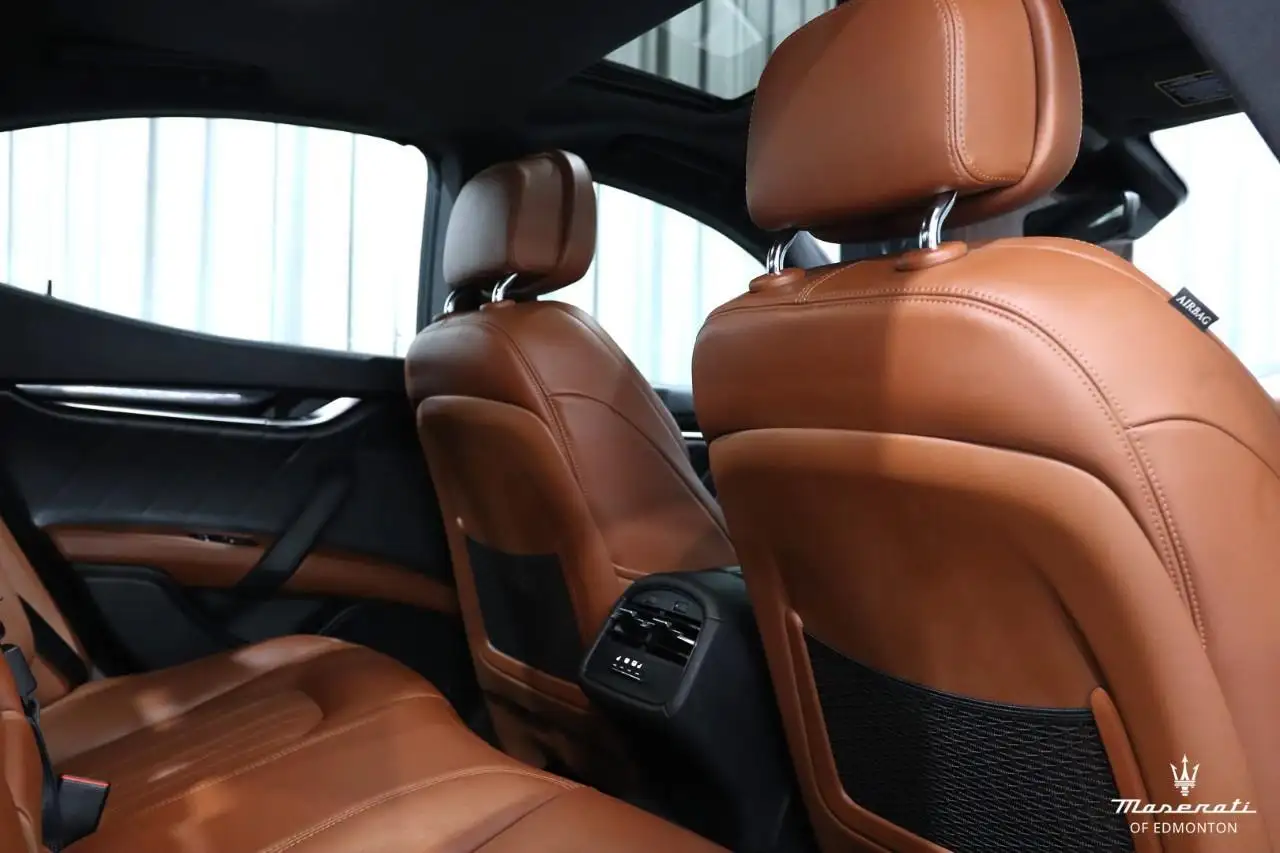 Maserati Ghibli снимка Maserati Ghibli