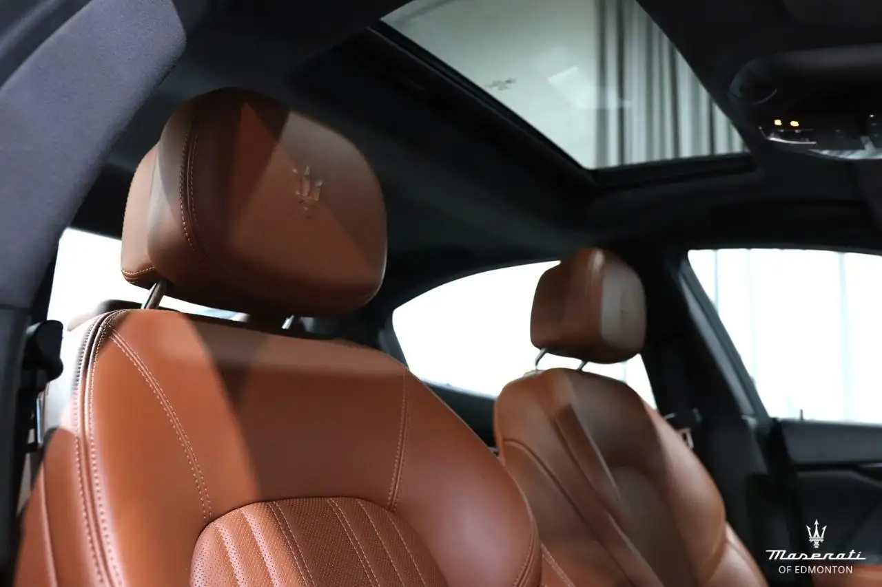 Maserati Ghibli снимка Maserati Ghibli