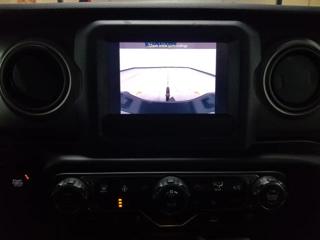 Jeep Gladiator photo Jeep Gladiator