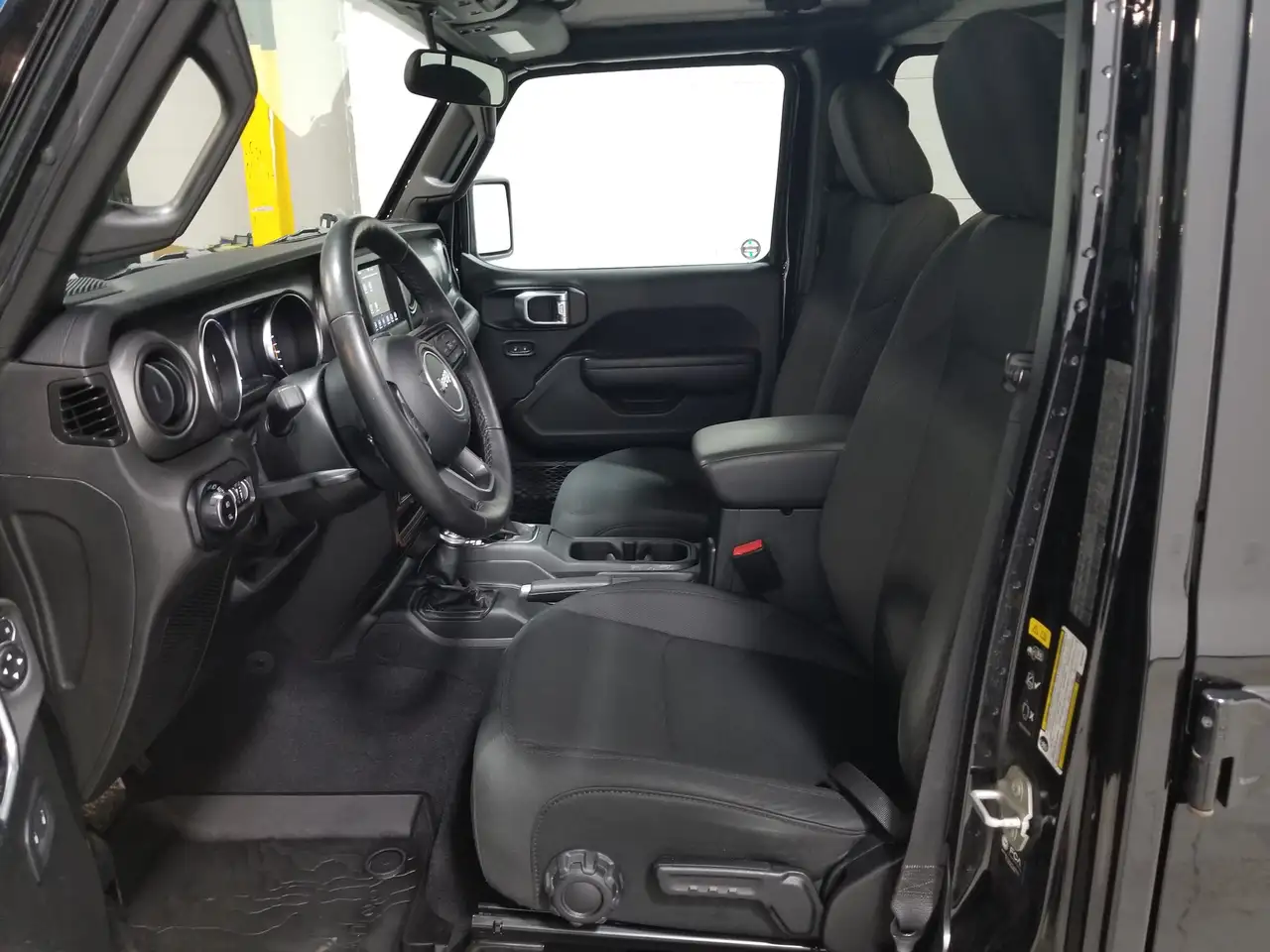 Jeep Gladiator photo Jeep Gladiator