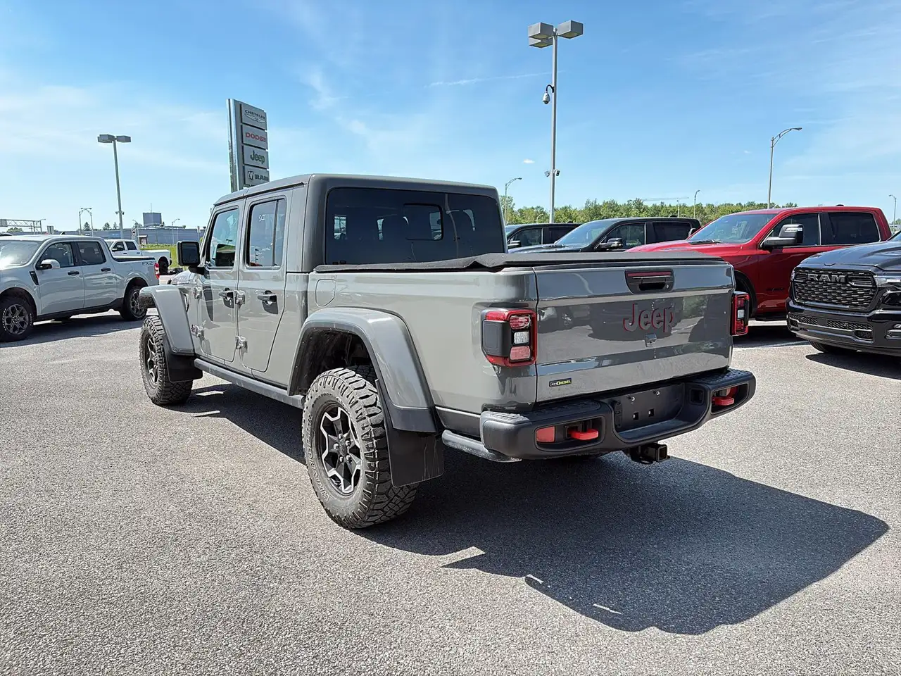 Jeep Gladiator снимка Jeep Gladiator