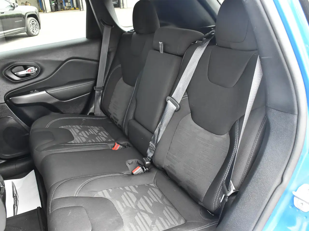 Jeep Cherokee снимка Jeep Cherokee