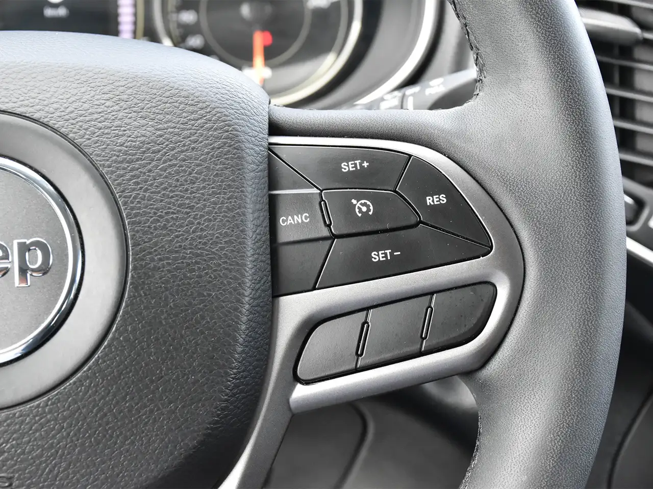 Jeep Cherokee снимка Jeep Cherokee