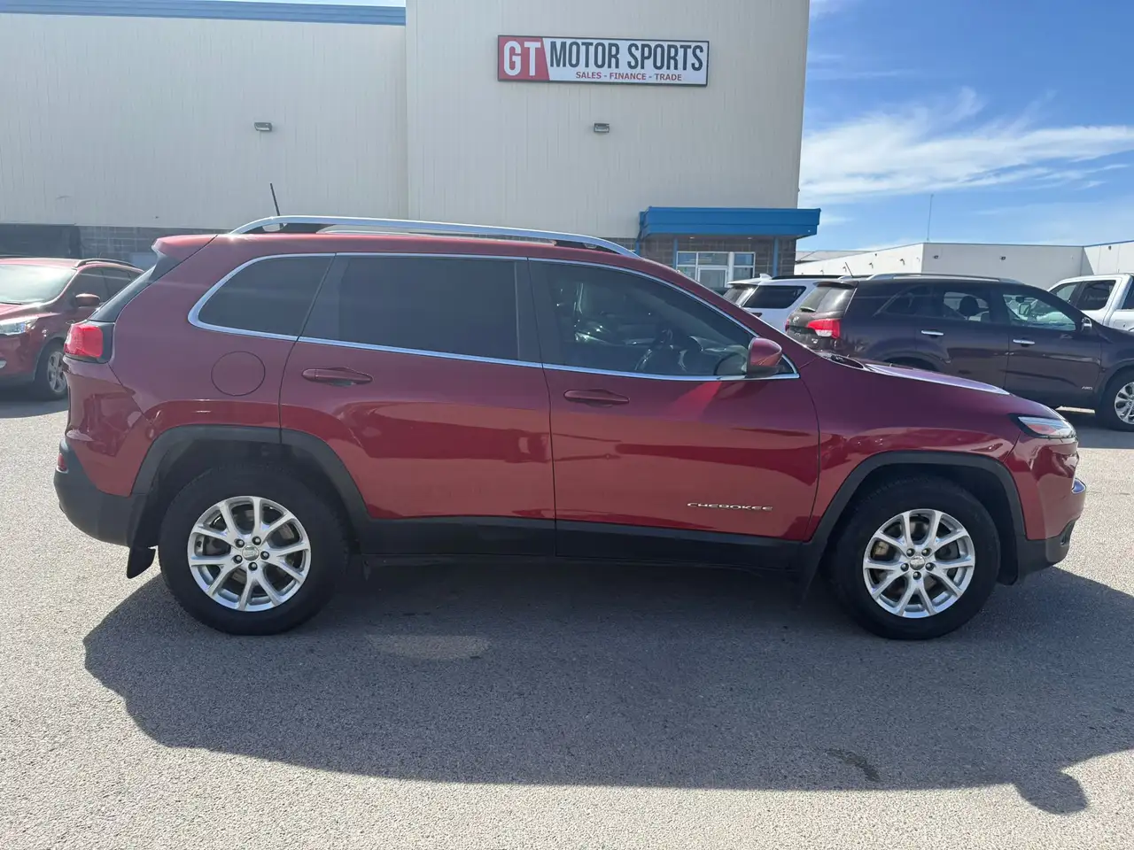 Jeep Cherokee снимка Jeep Cherokee