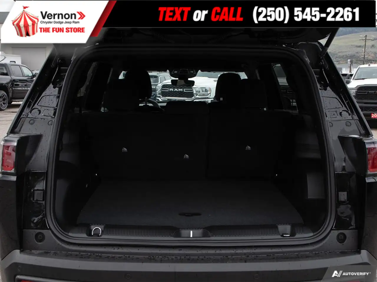 Jeep Cherokee снимка Jeep Cherokee