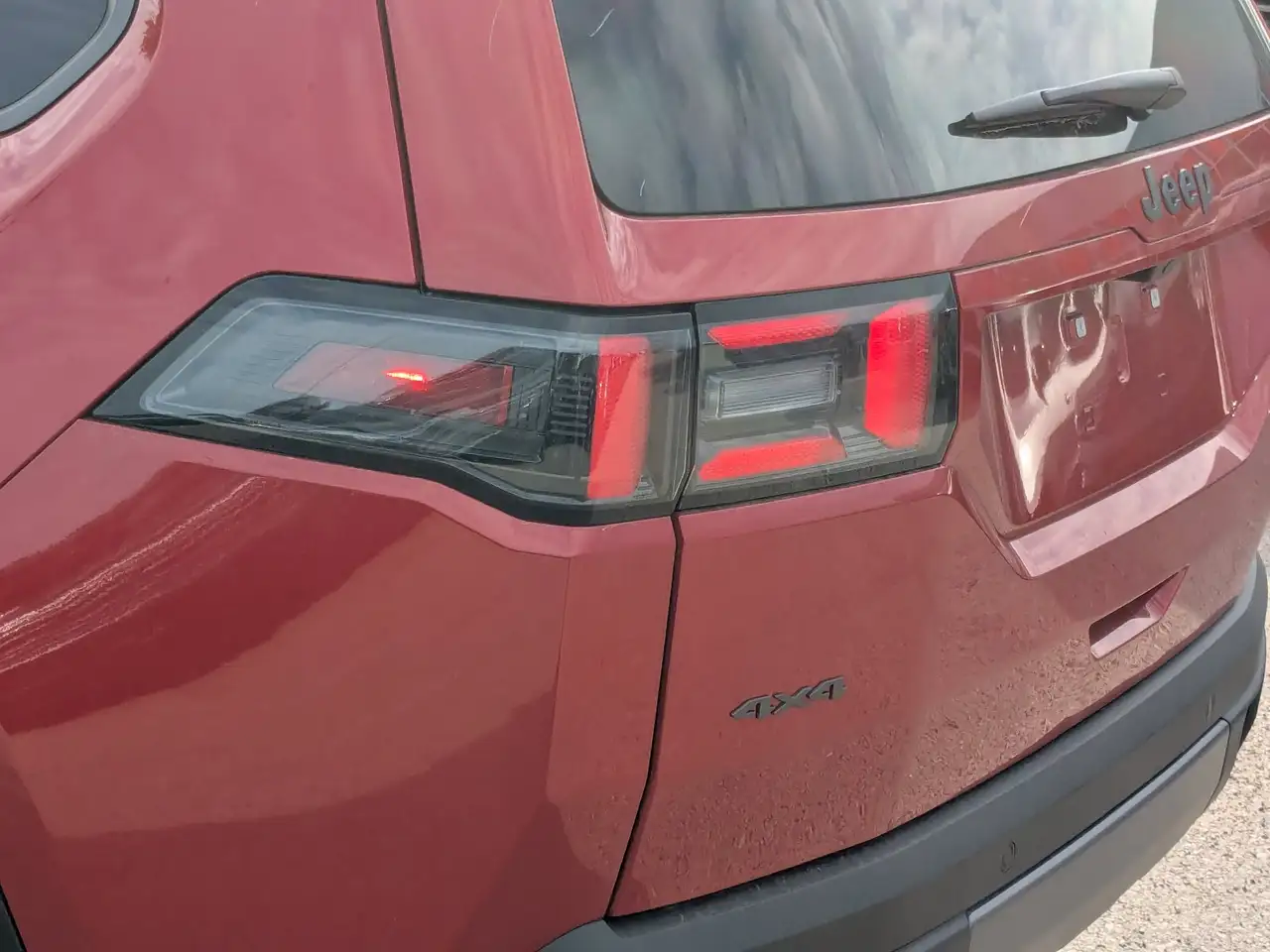 Jeep Cherokee снимка Jeep Cherokee