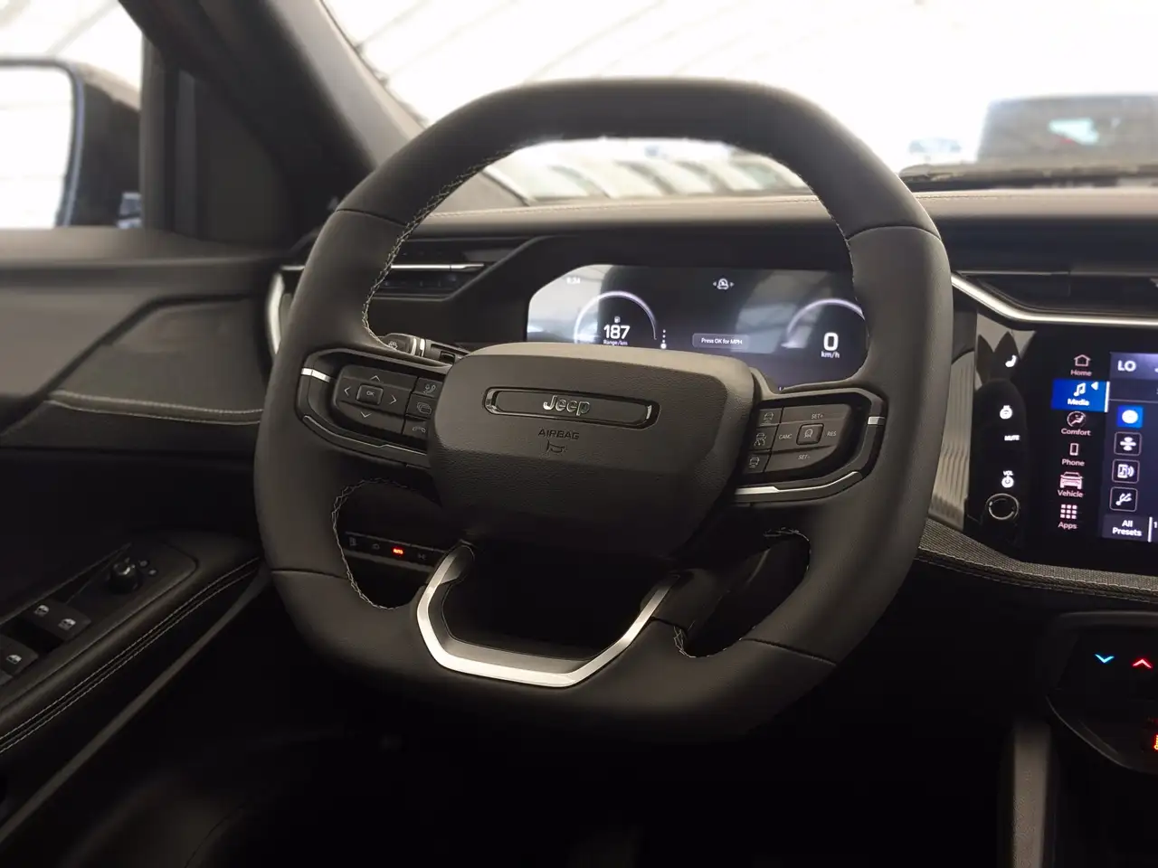 Jeep Cherokee снимка Jeep Cherokee