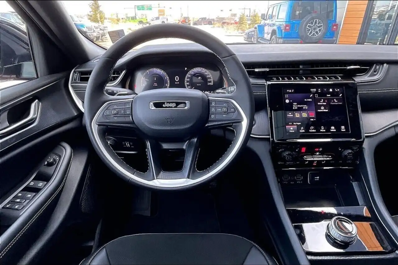 Jeep Grand Cherokee снимка Jeep Grand Cherokee