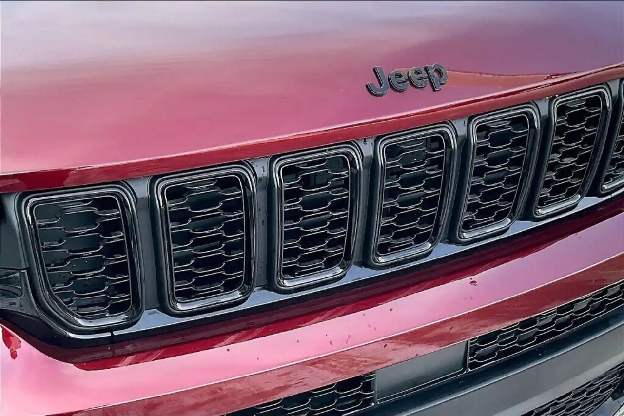 Jeep Grand Cherokee снимка Jeep Grand Cherokee
