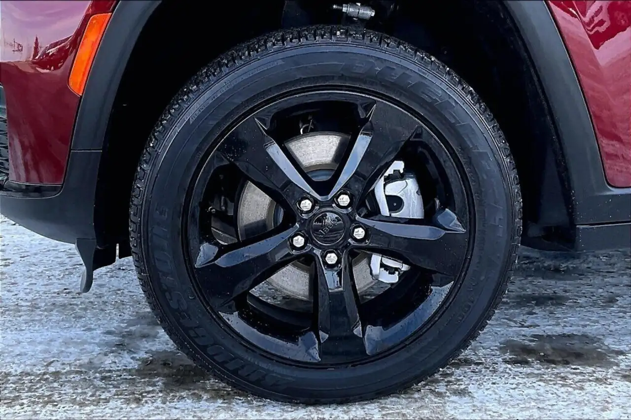 Jeep Grand Cherokee снимка Jeep Grand Cherokee