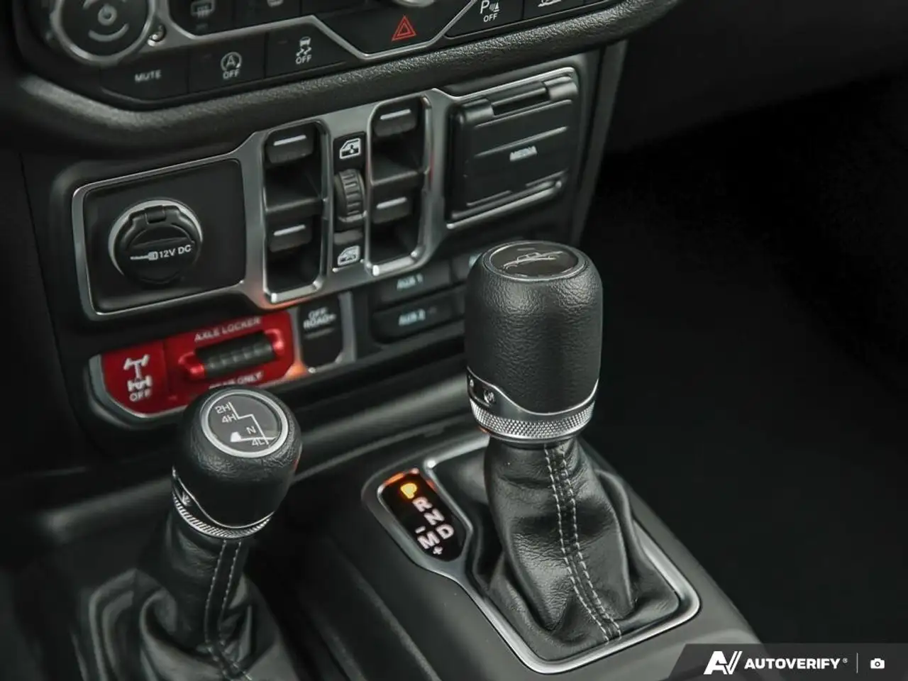 Jeep Gladiator photo Jeep Gladiator