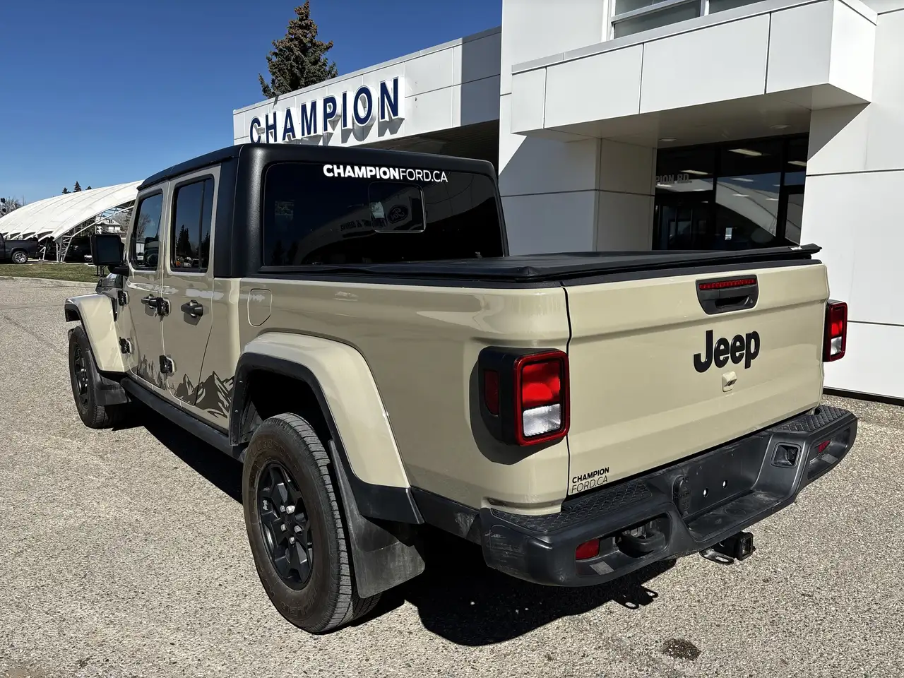 Jeep Gladiator photo Jeep Gladiator