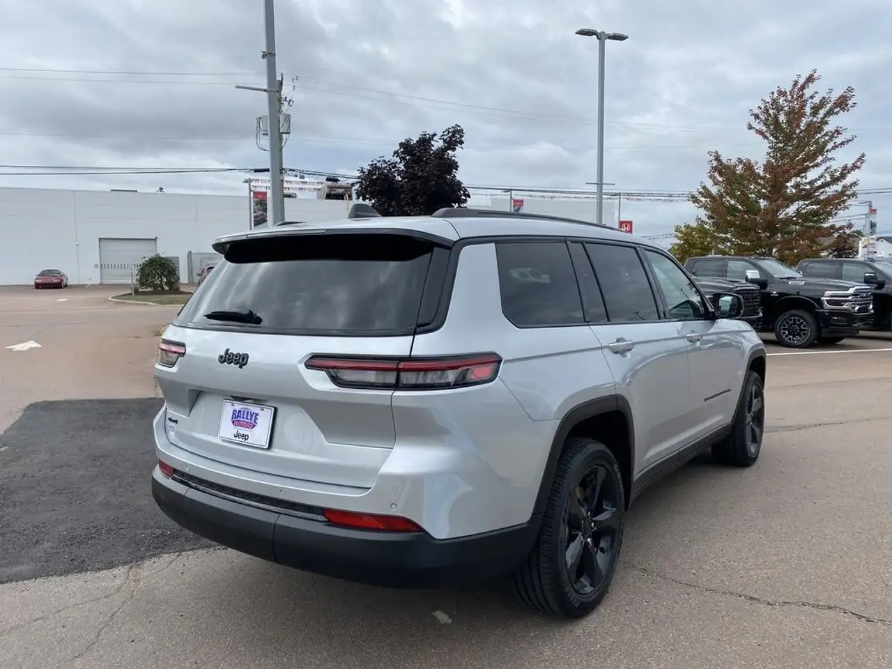 Jeep Grand Cherokee снимка Jeep Grand Cherokee