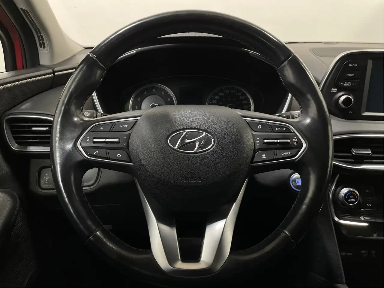 Hyundai SANTA FE снимка Hyundai SANTA FE