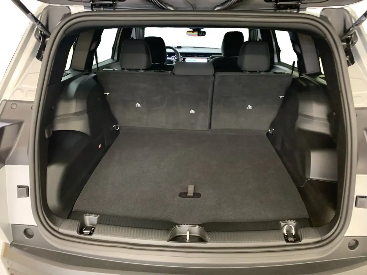 Jeep Cherokee снимка Jeep Cherokee