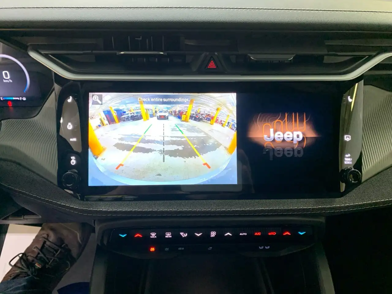 Jeep Cherokee снимка Jeep Cherokee