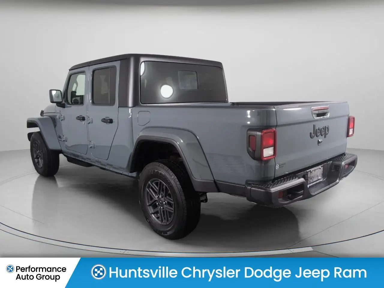 Jeep Gladiator photo Jeep Gladiator