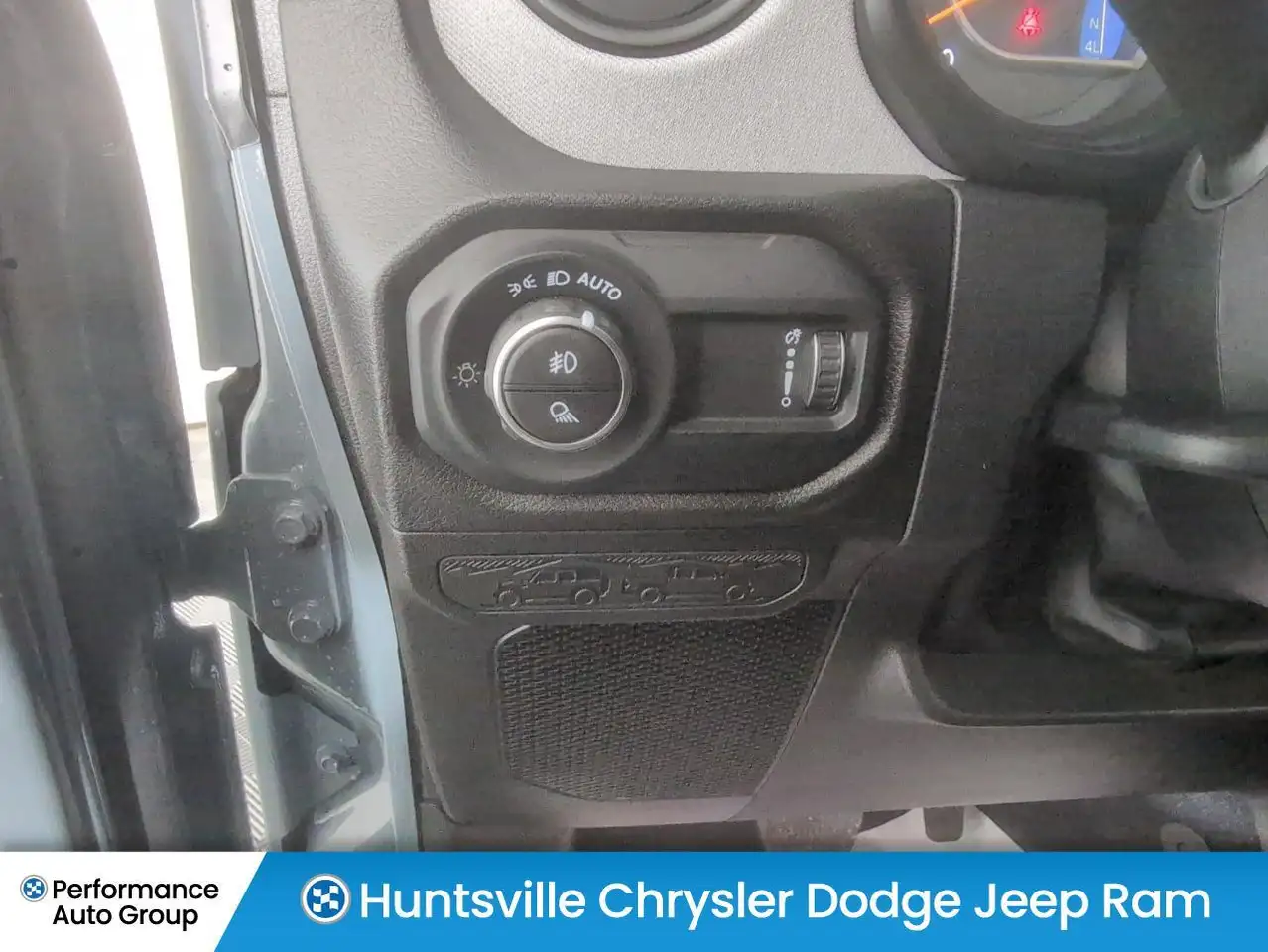 Jeep Gladiator photo Jeep Gladiator