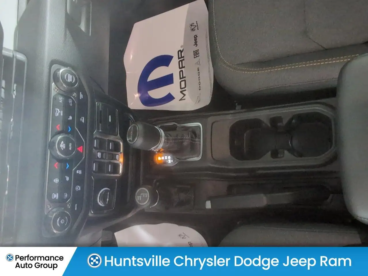 Jeep Gladiator photo Jeep Gladiator
