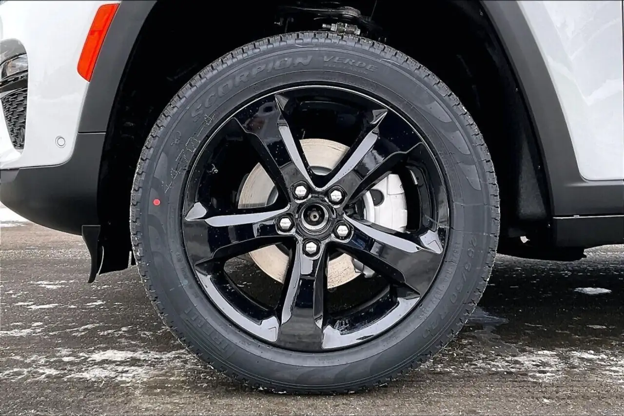 Jeep Grand Cherokee снимка Jeep Grand Cherokee