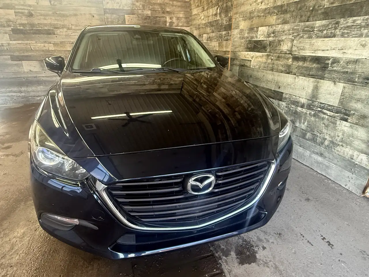 Mazda 3 снимка Mazda 3