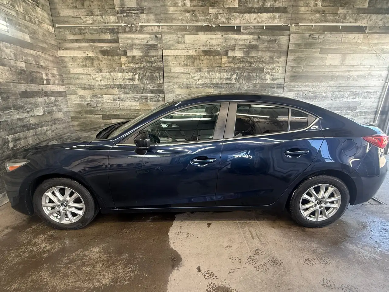 Mazda 3 снимка Mazda 3
