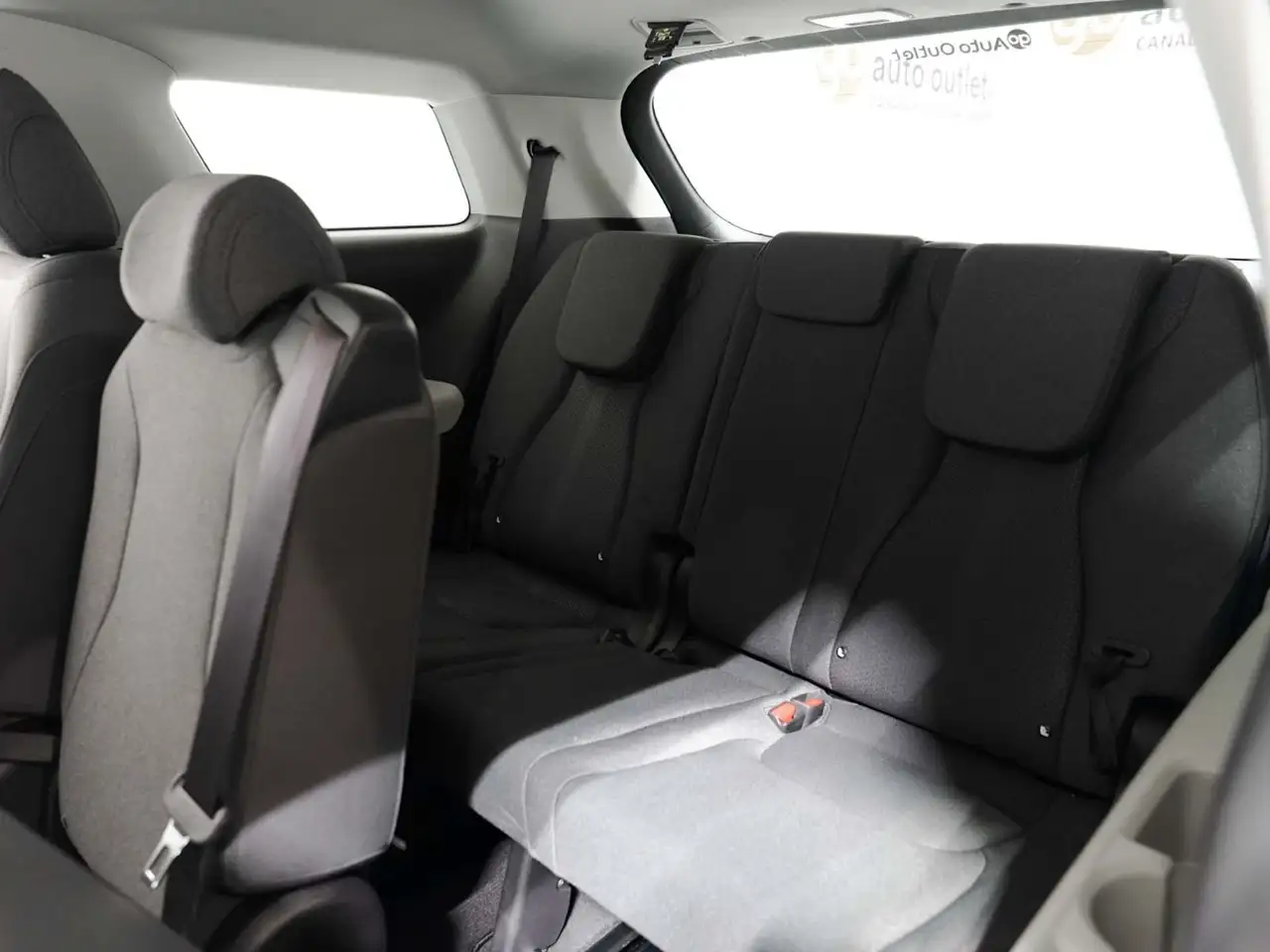 Kia Carnival снимка Kia Carnival