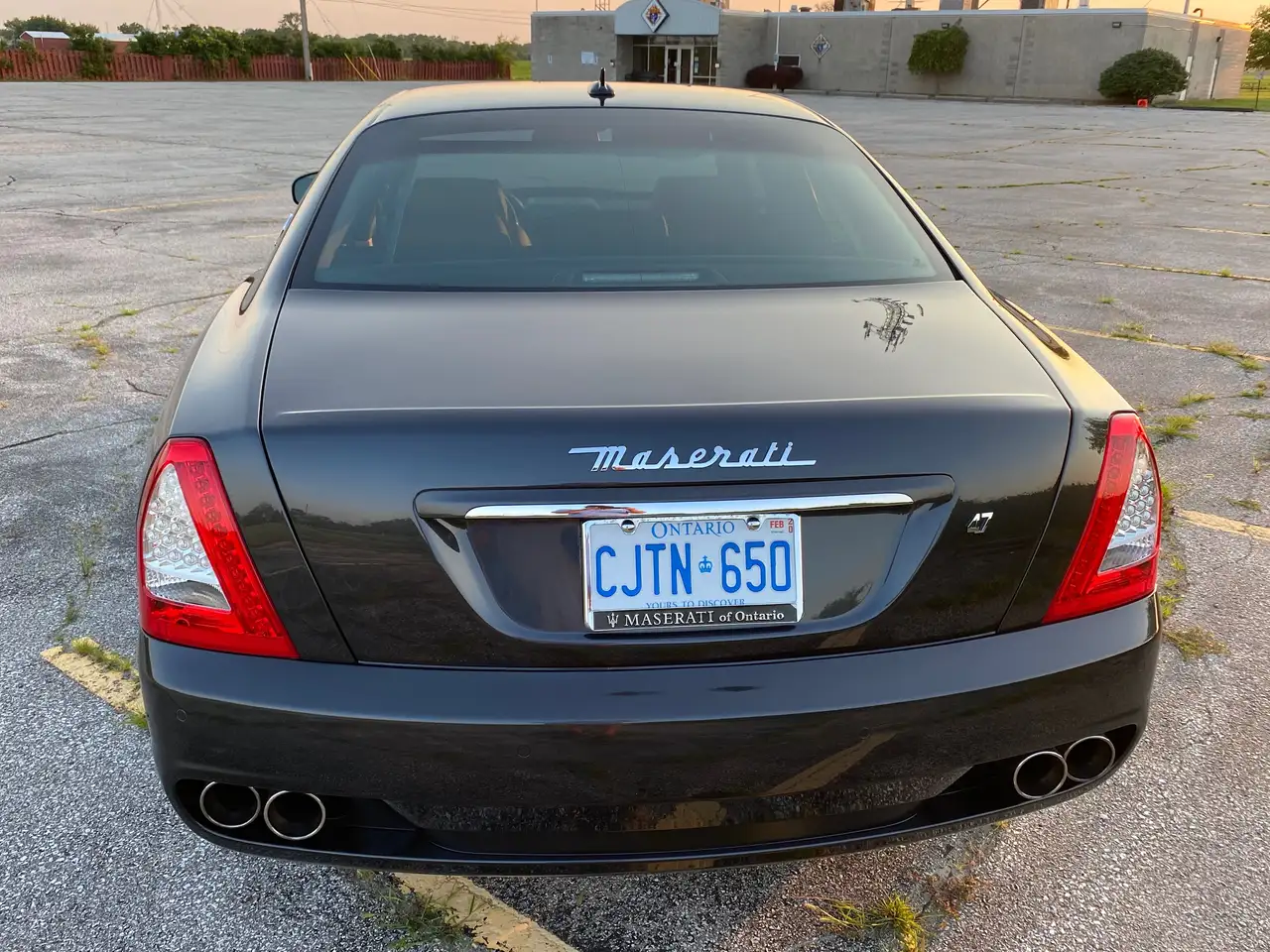 Maserati Quattroporte снимка Maserati Quattroporte