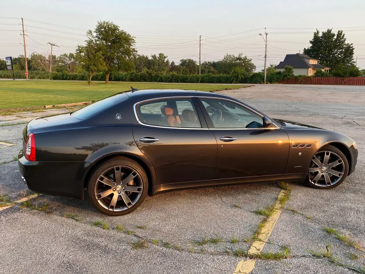 Maserati Quattroporte снимка Maserati Quattroporte