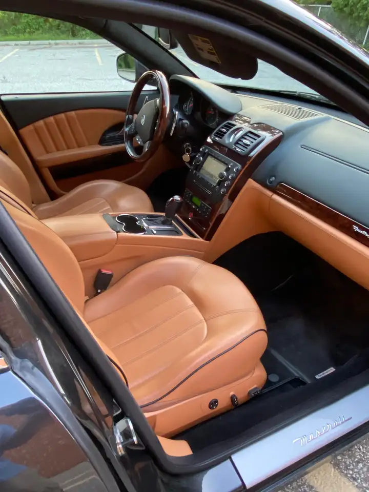 Maserati Quattroporte снимка Maserati Quattroporte
