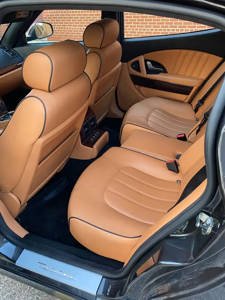 Maserati Quattroporte снимка Maserati Quattroporte