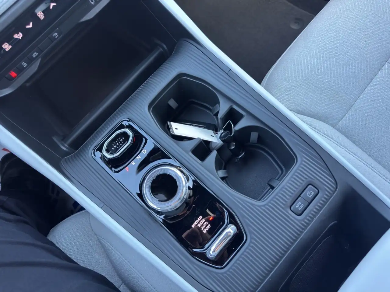 Jeep Cherokee снимка Jeep Cherokee
