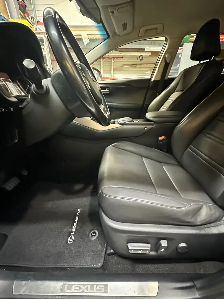 Lexus NX снимка Lexus NX