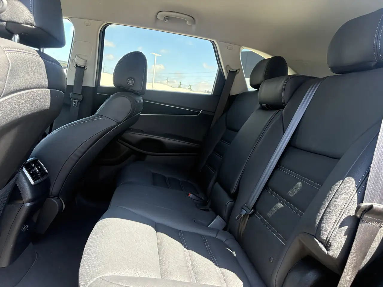 Kia Sorento photo Kia Sorento