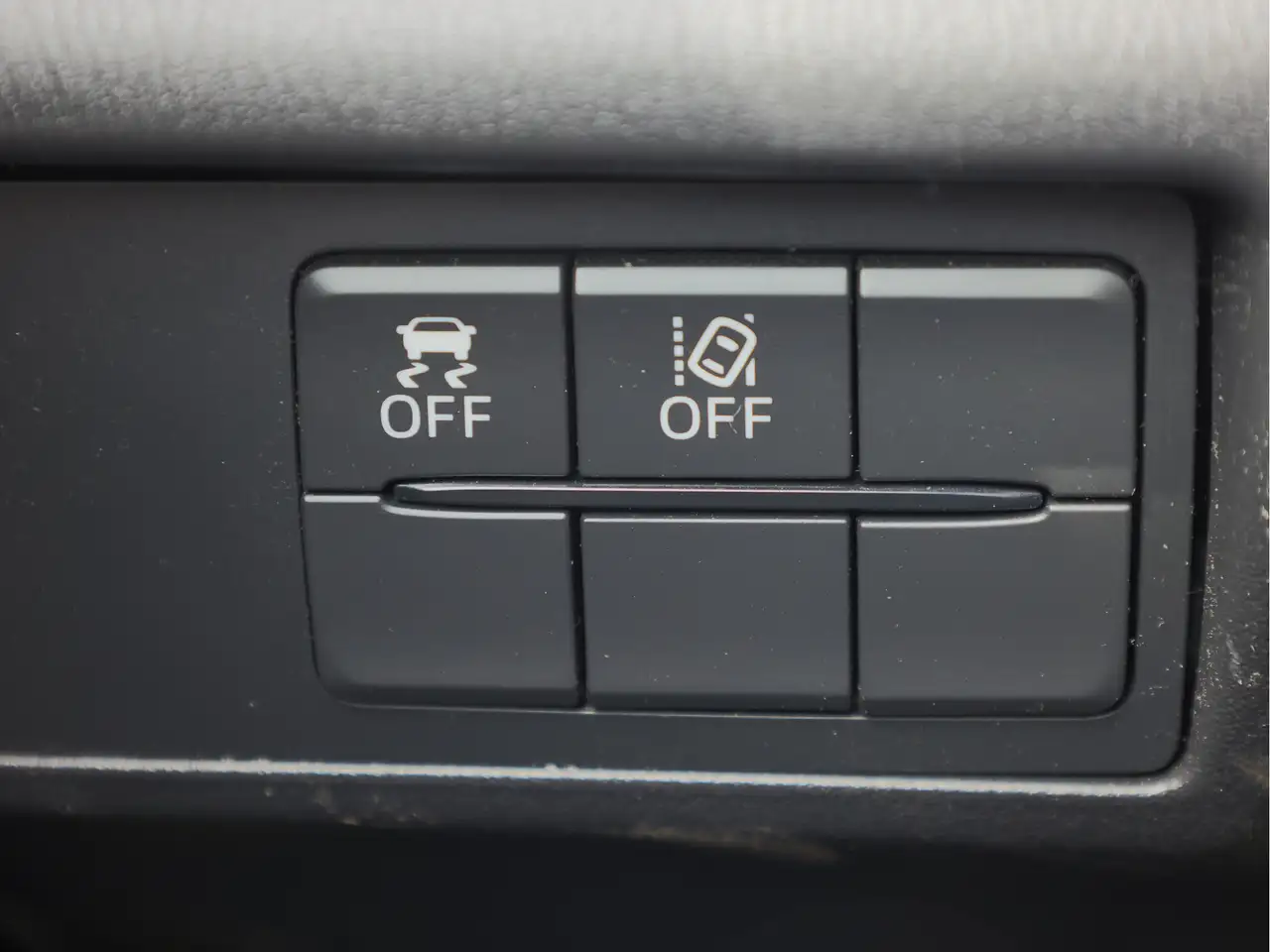 Mazda MX-5 Miata photo Mazda MX-5 Miata
